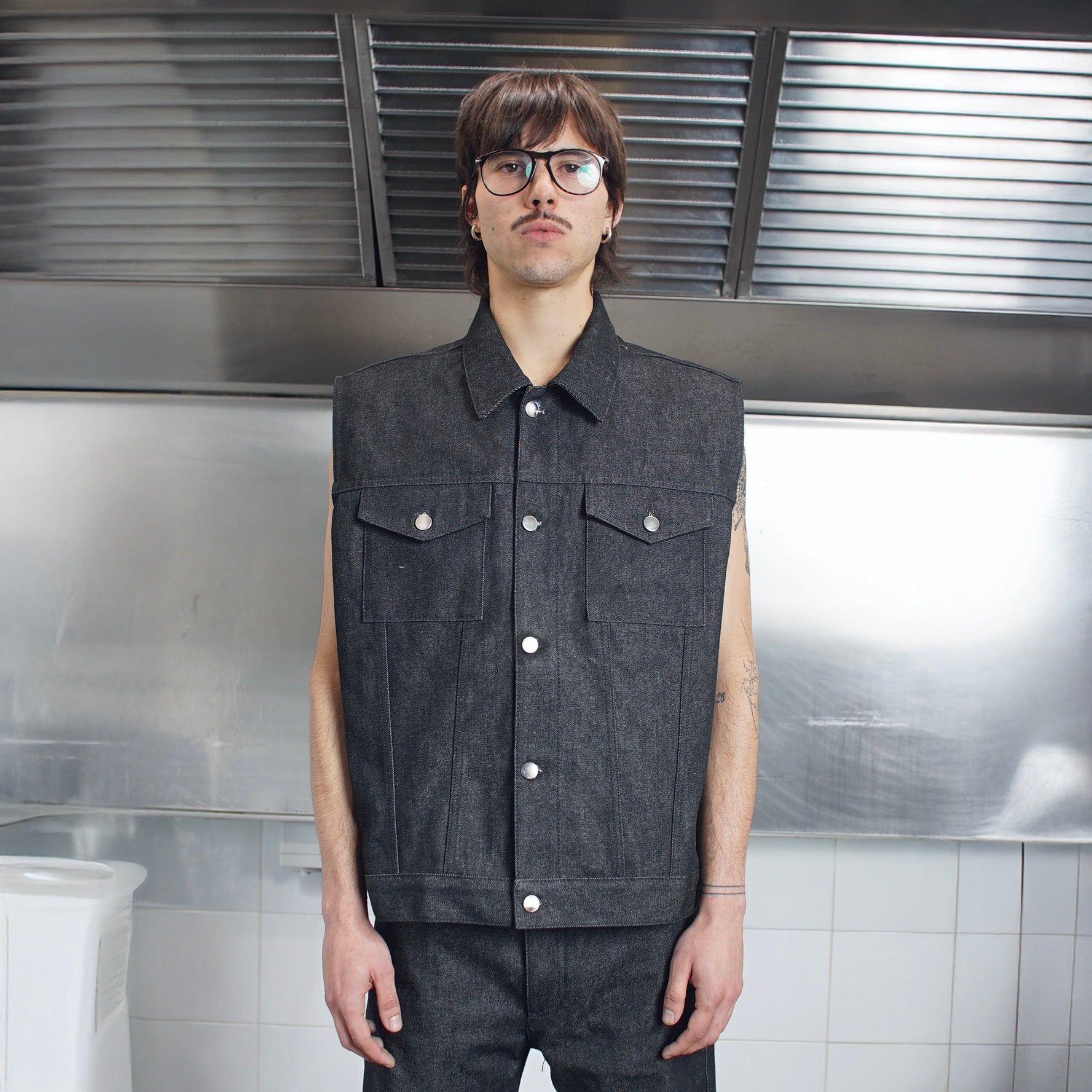 RAW DENIM TRUCKER VEST