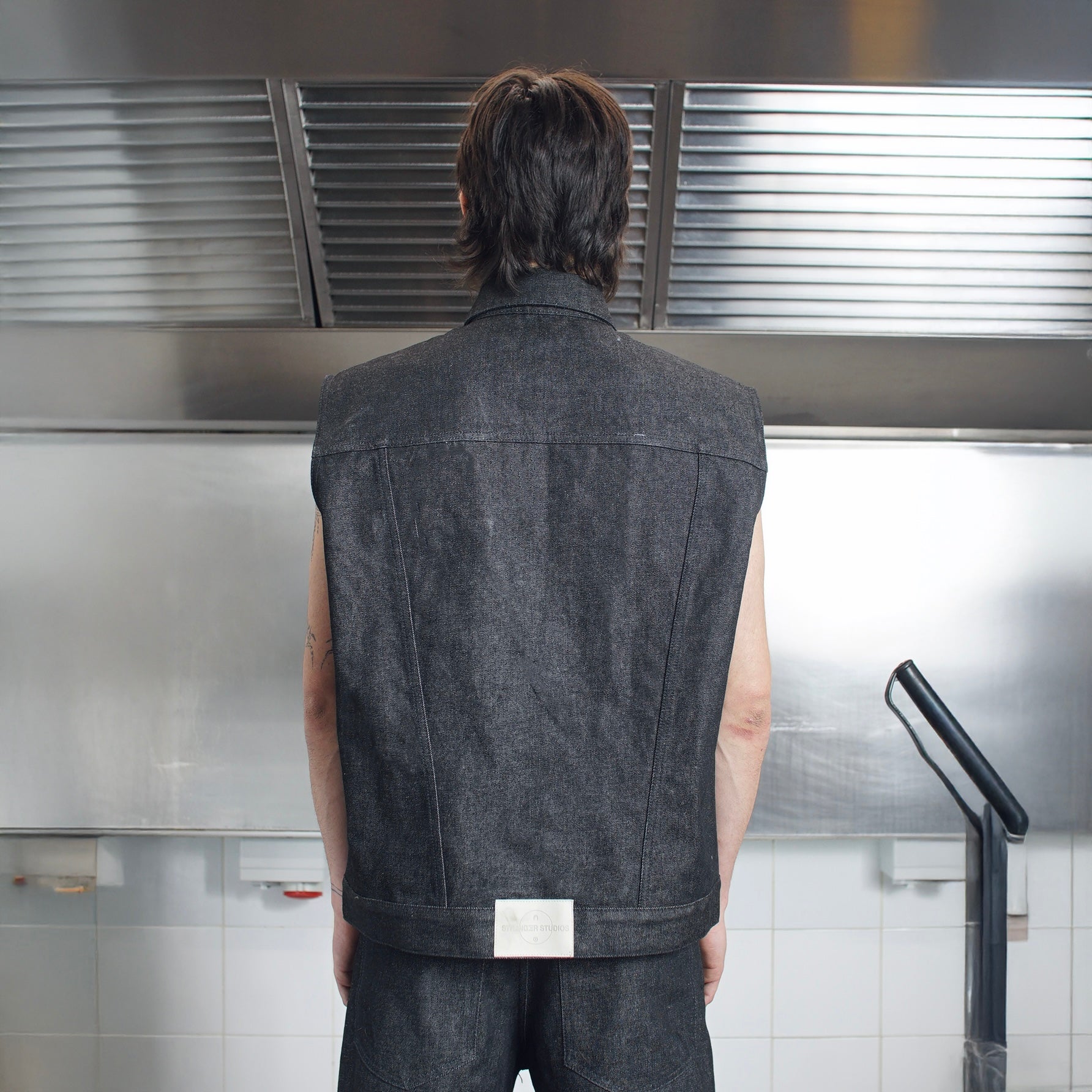 RAW DENIM TRUCKER VEST